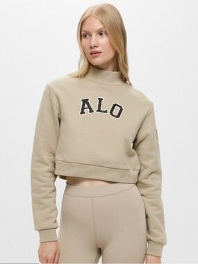 Alo Yoga *Rare* Renown Preppy Pullover XS